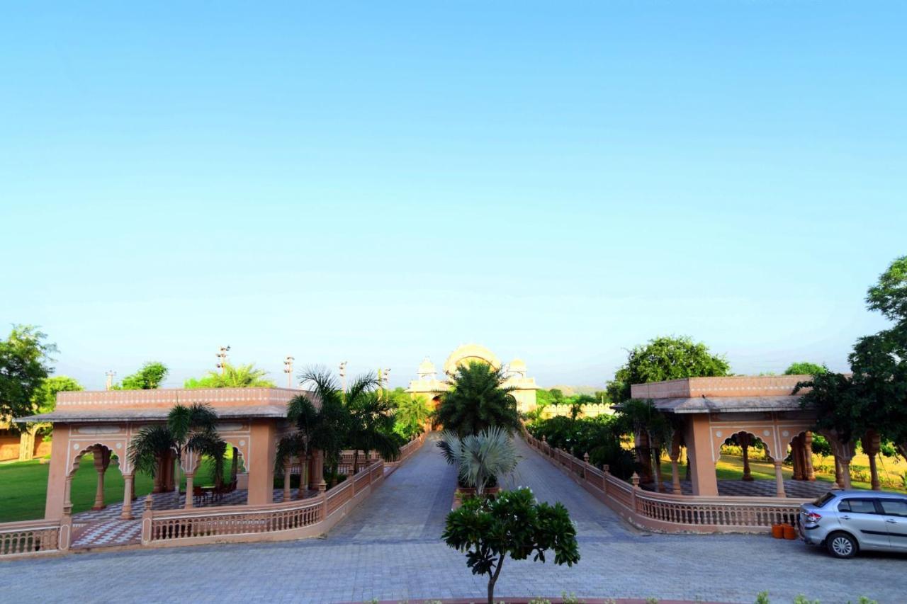 R Chandra'S Palace By Inspira Chomu Kültér fotó